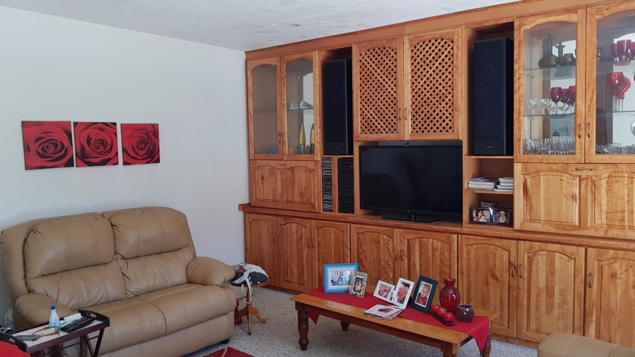 4 Bedroom Property for Sale in La Provance Free State